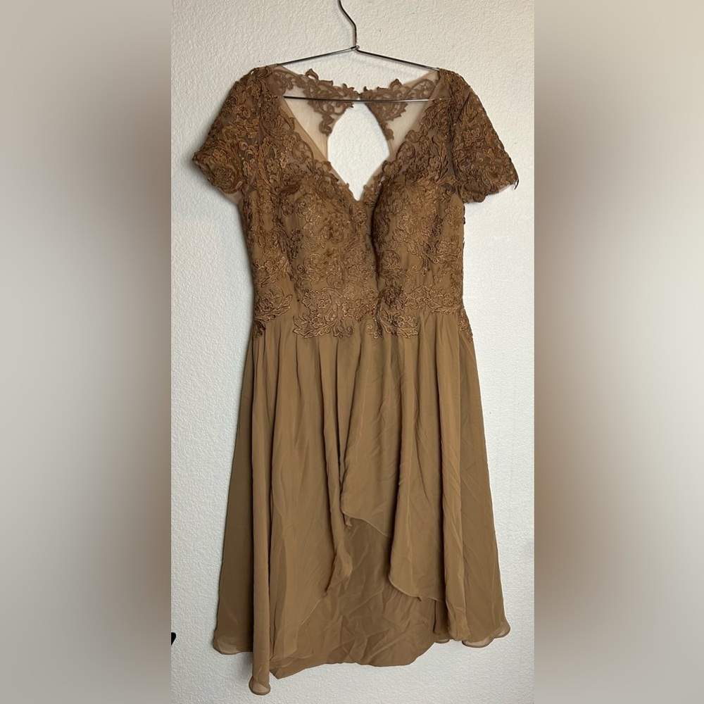 NEW WEDDING DRESS Elegant brown lace dress with adjustable back